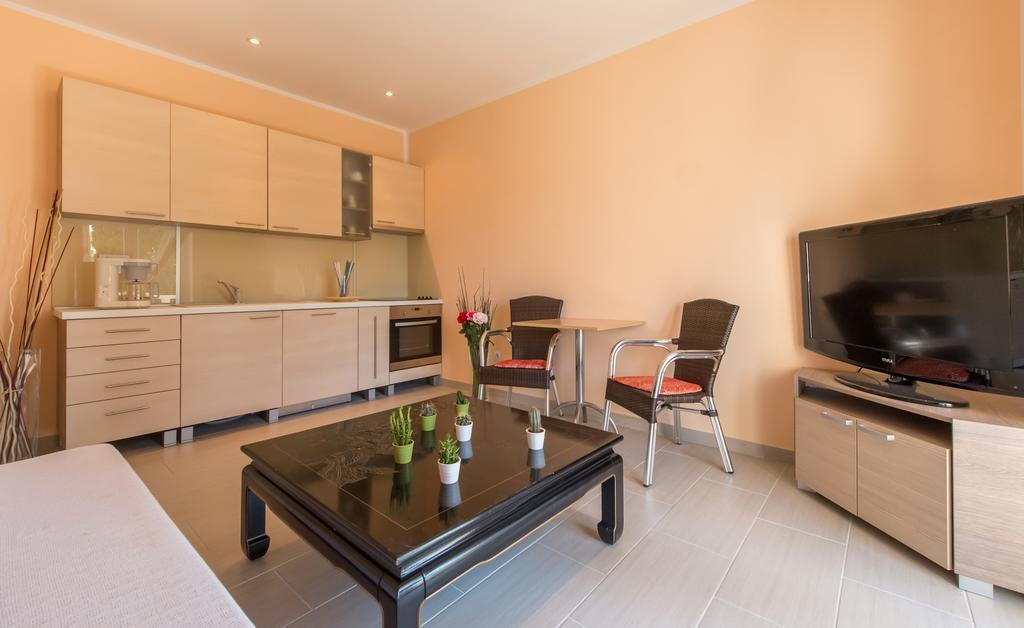 Apartment Puko Bol Habitación foto